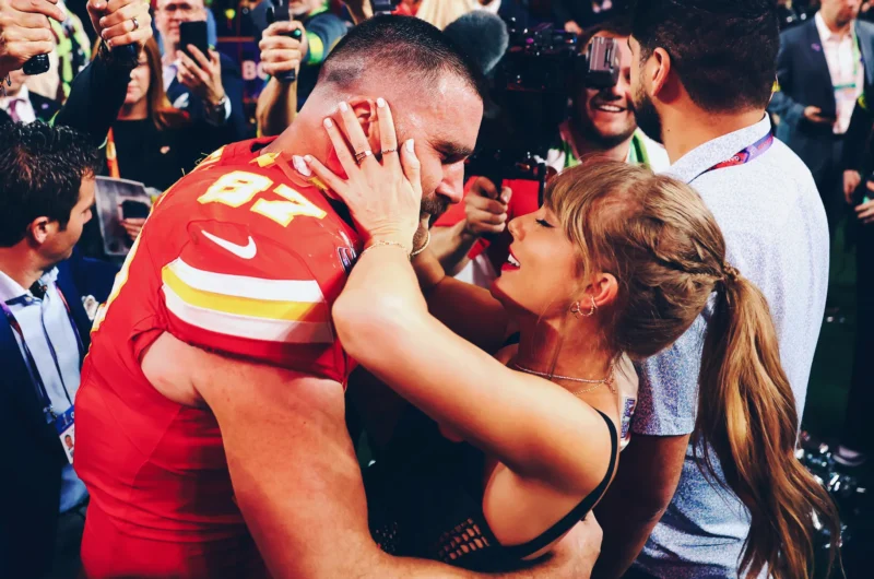 Taylor Swift with Travis Kelce